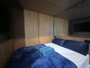 1a Heritage Residence Room 1